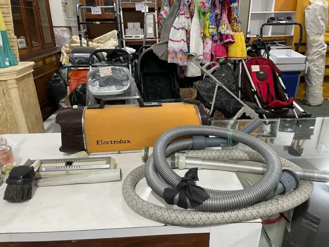 Aspirador de Pó Electrolux Z106 Vintage