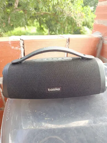 Caixa de som basike 160 RMS semi nova pouco meses de uso