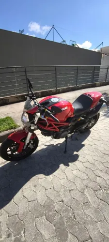 DUCATI MONSTER 796