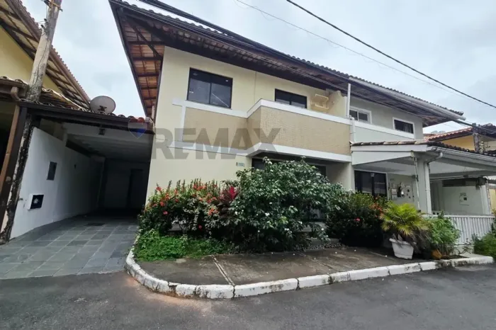 VENDO CASA DUPLEX 3/4 EM PIATÃ- FRENTE MAR- CONDOMÍNIO FECHADO- 117M²- 2 VAGAS- OPORTUNIDA