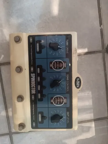 Pedal valvulado para guitarra 