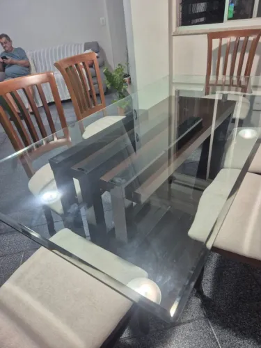 Tampo de vidro para mesa. Medidas de 1,80cm X 90cm.