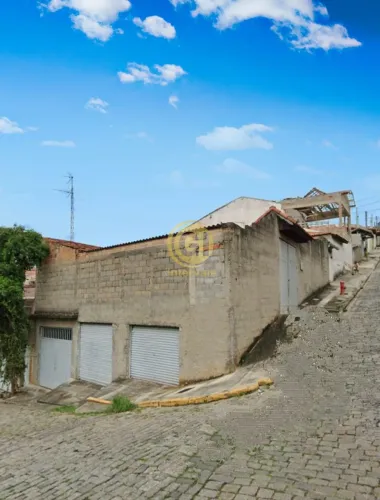 Terreno de Esquina com 175 m² Murado e Cimentado