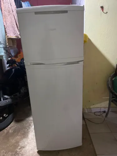 Geladeira conservada