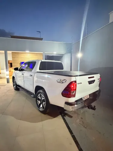 Toyota Hilux CD SRX 4X4 2.8 TDI 16V Diesel Aut. 2019