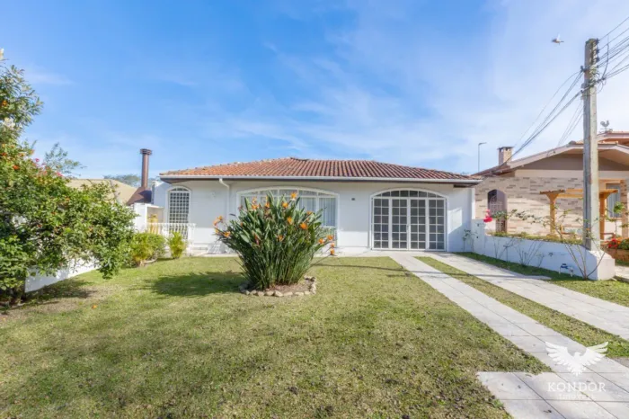 Casa em condomínio em SANTA FELICIDADE de 199,30m²