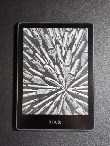 Kindle Paperwhite 11