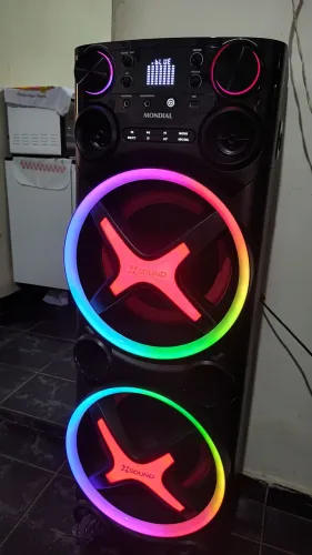 Caixa amplificada mondial 2200w bluetooth/usb c/ leds + outras entradas - estado de nova