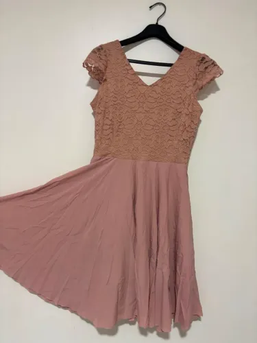 VESTIDO COM FORRO, VESTE ATÉ TAMANHO 48, utilizado apenas 1x