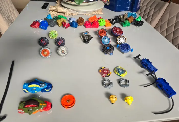 Lote beyblades