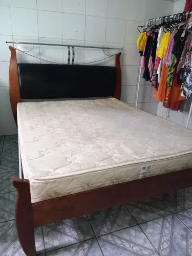 Cama grande Queen