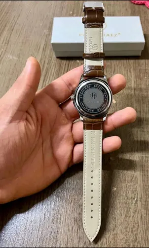 Relógio de Quartzo Novo, Uso Duplo e Casual, Presente Perfeito para Amigos ou Família.