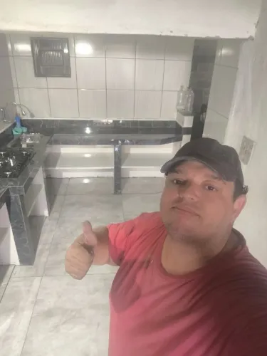 PEDREIRO