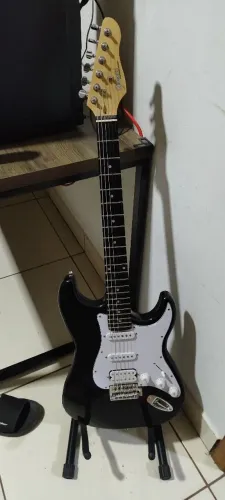 Guitarra elétrica Gianini G-101 + mini amplificador kokko + cabo santo Ângelo