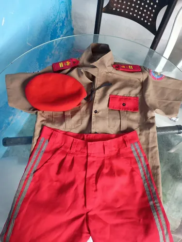 Roupa de passeio escola militar