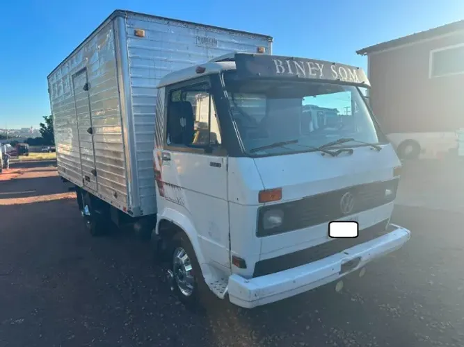 VW 7.90 S 4x2 ano 1992 c/ Baú - Aceito Troca