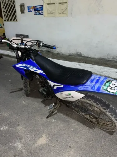 Troco em moto 150 e vendo $5500
