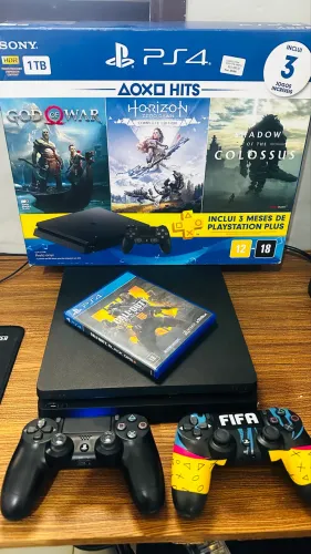 Ps4 slim 1TB desbloqueavel 02 controles 01 jogos