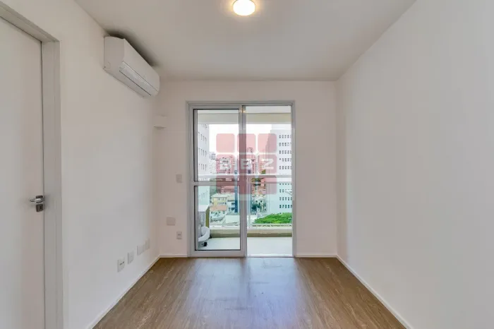 Apartamento para locação na Barra Funda, São Paulo-SP: 1 quarto, 1 banheiro, 1 vaga de gar