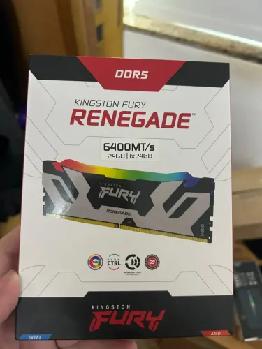 Memória 24GB DDR5 6400MHz CL32 KINGSTON FURY Renegade RGB KF564C32RSA-24 (Seminovo)