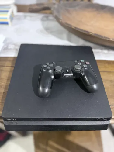 PS4 Slim