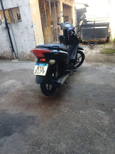 Vendo chineray Jet 50cc bem novinha com apenas 9 mil KM rodados R$5,300 zap *