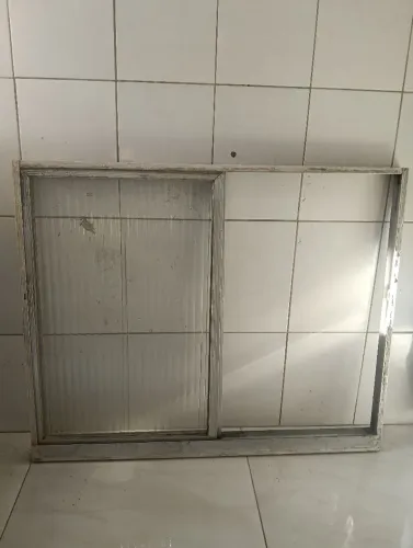 Janela de alumínio 100x80
