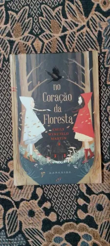 Livro No Coração da Floresta - Capa Dura