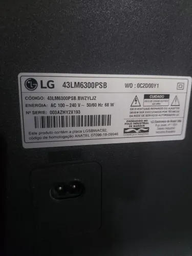 Tv LG com o display danificado