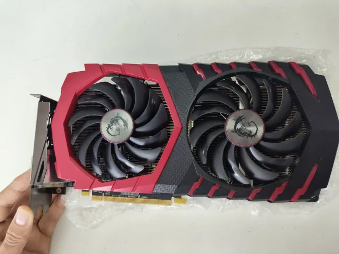 PLACA DE VÍDEO RX 570 4GB VRAM : MSI