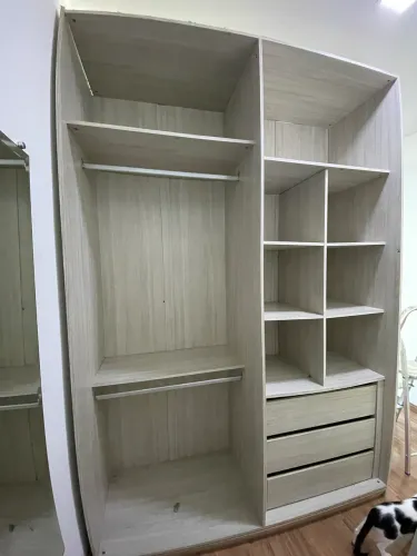 Armário guarda roupa tipo closet