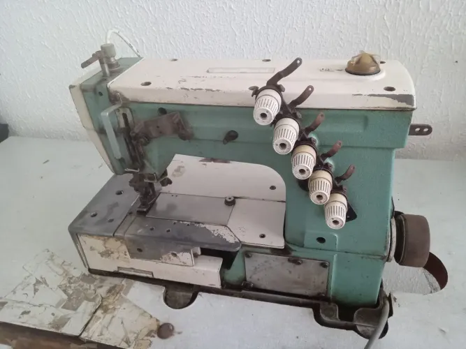 Vendo máquina de costura galoneira industrial
