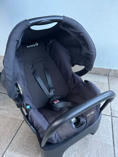 Carrinho bebê + bebê conforto + base + espelho retrovisor