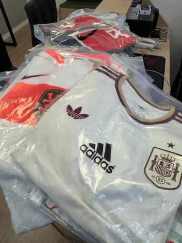 Camisetas Tailandesas 1:1
