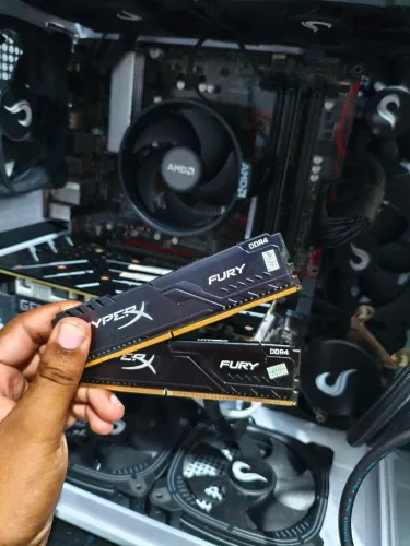 MEMORIA RAM DDR4 16GB, DOIS PENTES DE 8GB 