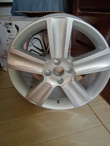 Vende-se jogo de rodas da Saveiro Cross 17/7 zero valor 3.500 