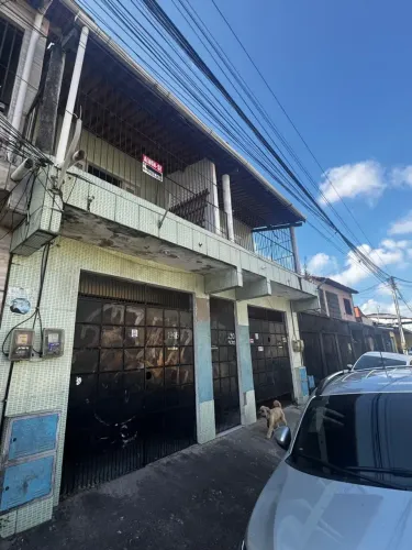 AP com 50m2, Dois Quartos, no Quintino Cunha. Dois meses de caução, o 2º Parcelado. Isent