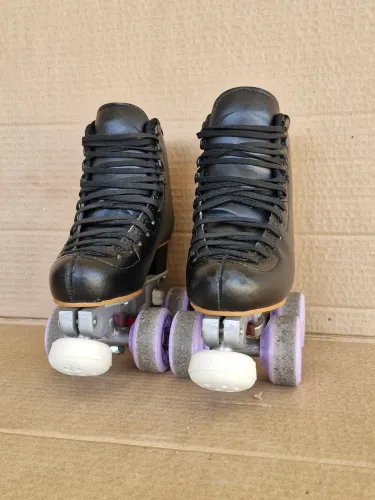 Patins RYE 32 - Preto