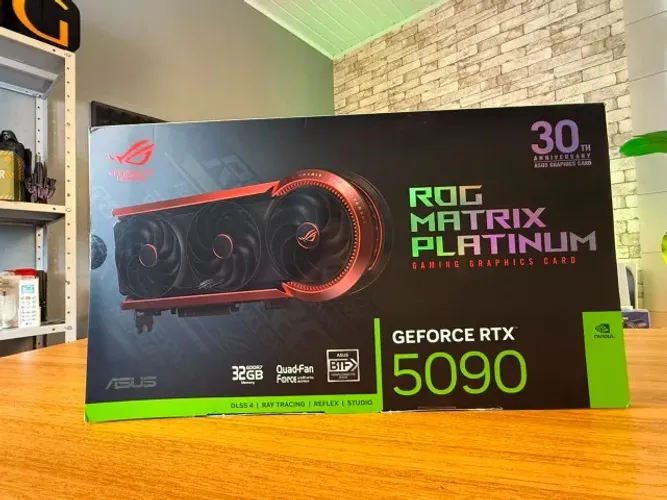 Placa de Vídeo ASUS ROG Matrix Platinum GeForce RTX 5090, Aniversário de 30 Anos