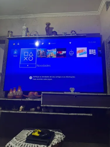Ps4 com dois controles 1 TB