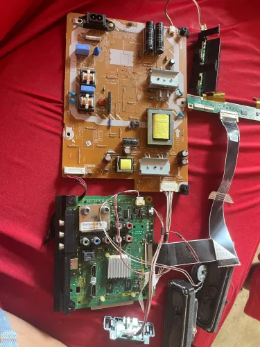 Vendo placa fonte e principal da tv Panasonic