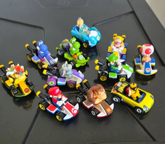 Coleção Hotwhells mario kart 11 personagens
