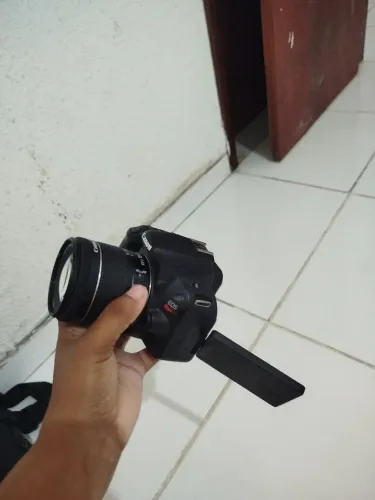 Câmera canon sl2