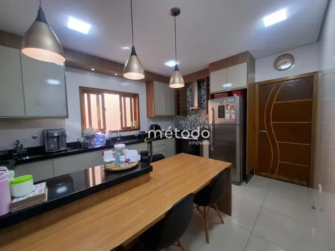 Casa à venda, 220 m² por R$ 980.000,00 - Nogueira - Guararema/SP