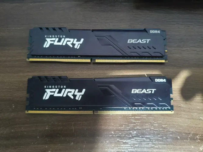 Memória RAM Kingston Fury 16gb DDR4 3200mh