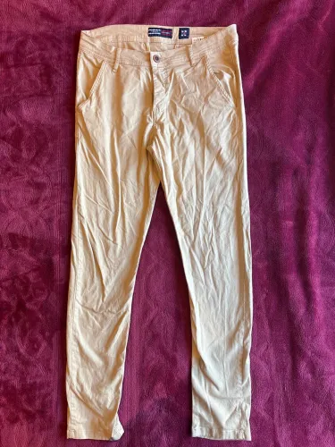 Calça chino masculina Tommy Hilfiger bege TAM. 42 ou médio 