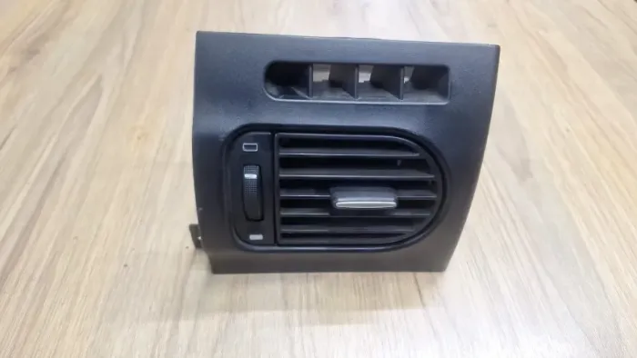 Difusor Ar Direito Fiat Palio Strada