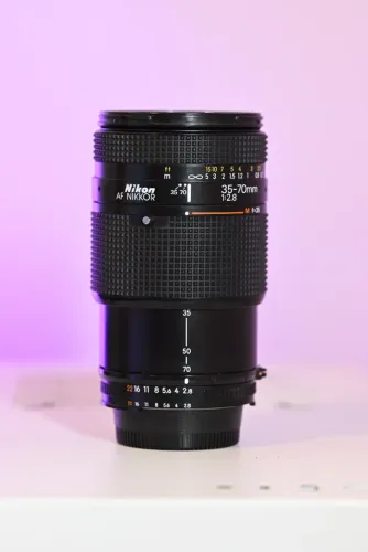 Lente Nikon AF Nikkor 35-70mm f/2.8 - Made in Japan (Push-Pull)