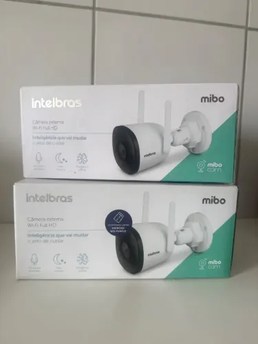 Vendo 2 câmeras Intelbras Mibo Wi-Fi Full HD com 2 cartões memória 32GB 
