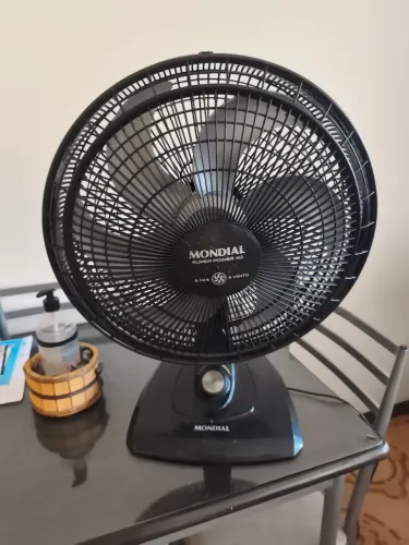 Ventilador mondial 40 com defeito leia o anúncio